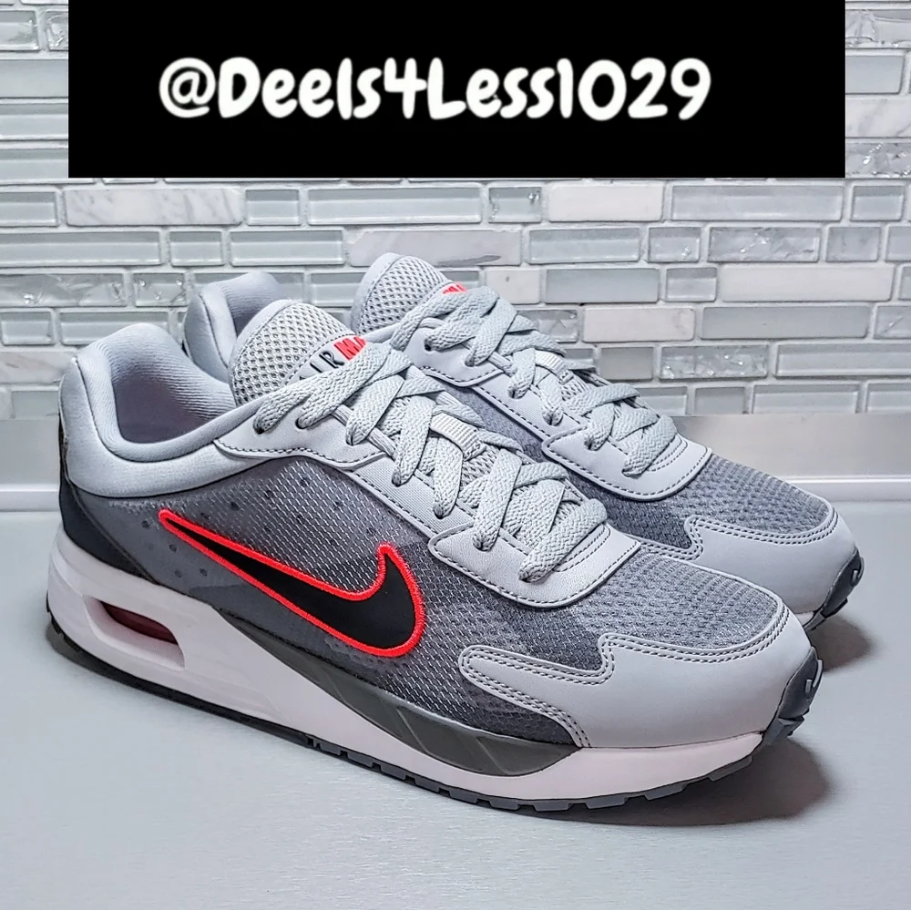 Nike Air Max Solo Running Womens Size 8.5/Kids 7Y Grey Bright Crimson White
